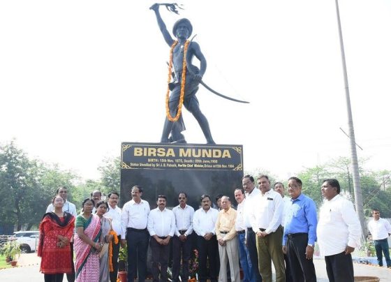 Utkal Day 2024: DIC of Rourkela Steel Plant pays tribute to great men
