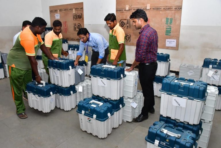 Lok-Sabha-Election-2024-More-than-8000-officers-and-personnel-will-conduct-elections-in-Durg-more-than-1200-reserved-voting-from-7-am-to-6-pm