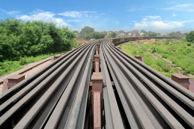 Bhilai-Steel-Plant-sent-4-racks-of-heat-treated-rails-to-Indian-Railways-for-high-speed-train