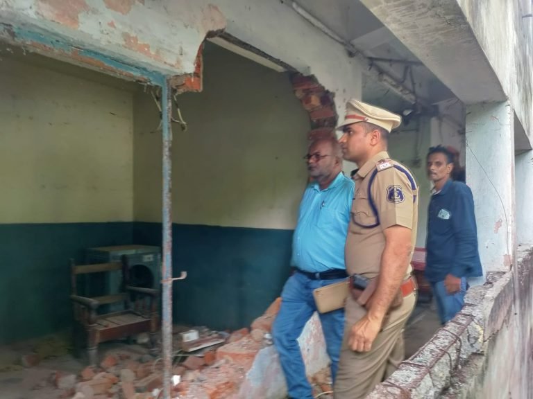 Bhilai-firing-case-BSP-and-police-destroy-hideout-of-another-criminal