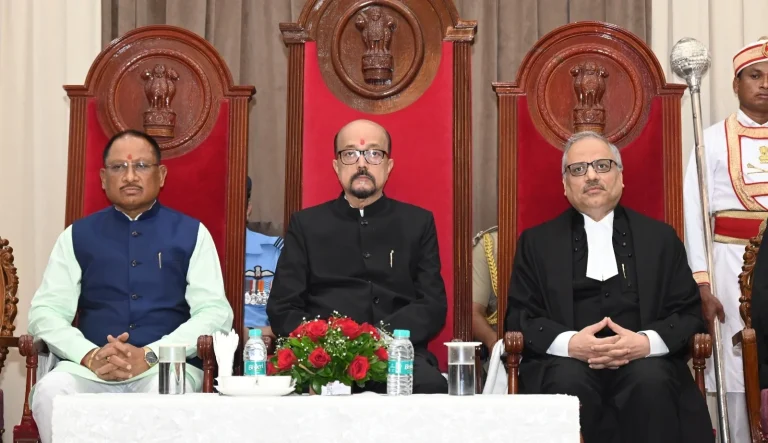 CG-NEWS-Ramen-Deka-took-oath-as-Governor-of-Chhattisgarh-read-details