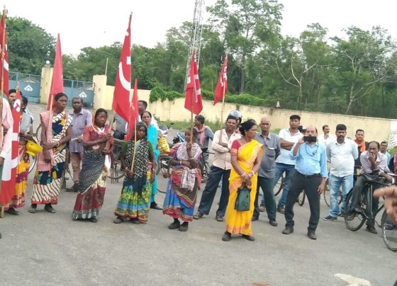 Strike in Bokaro Steel Plant now decided, workers show strength