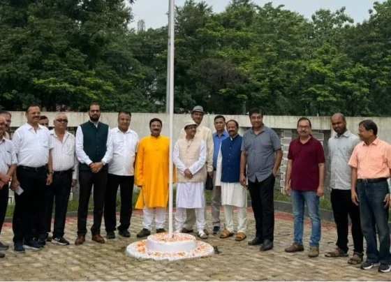 Bokaro Steel Officers Association took this resolution with the flag hoisting