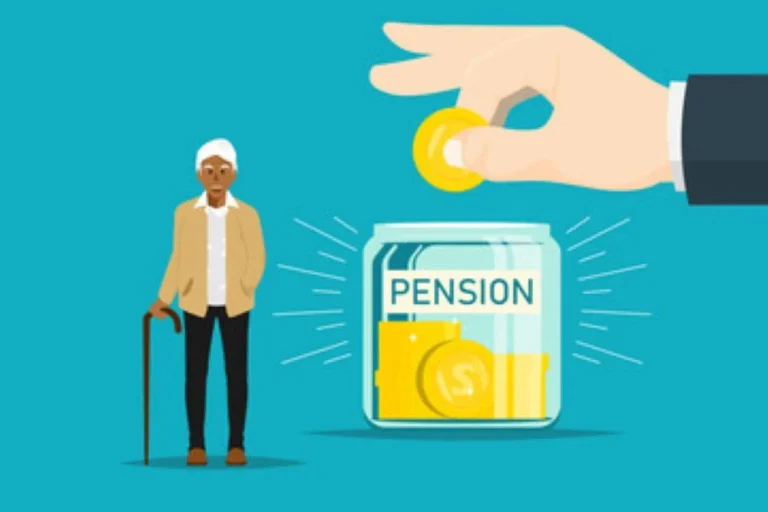 Fight-over-EPS-95-pension-pensioners-calling-Nitish-Naidu-as-super-PM-and-EPFO-Modi…2