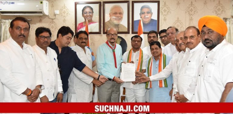 Big-News-Congress-meets-Governor-against-arrest-of-MLA-Devendra-Yadav-and-others-in-Balodabazar-case