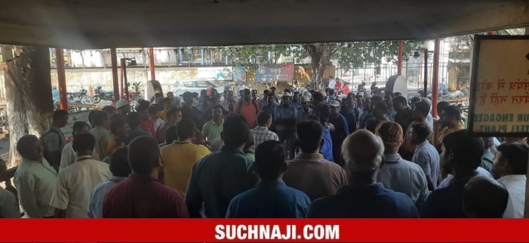 Big-protest-at-Blast-Furnace-for-production-related-pay-1
