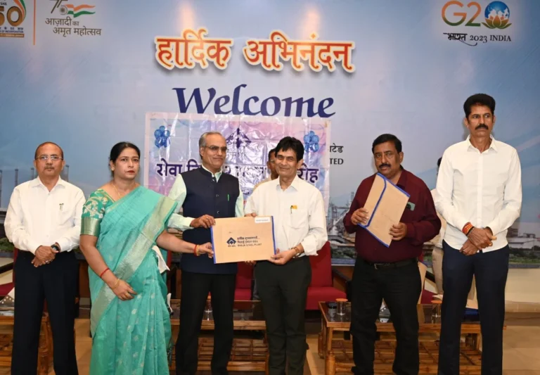 8 officers and 76 employees retire from Bhilai Steel Plant