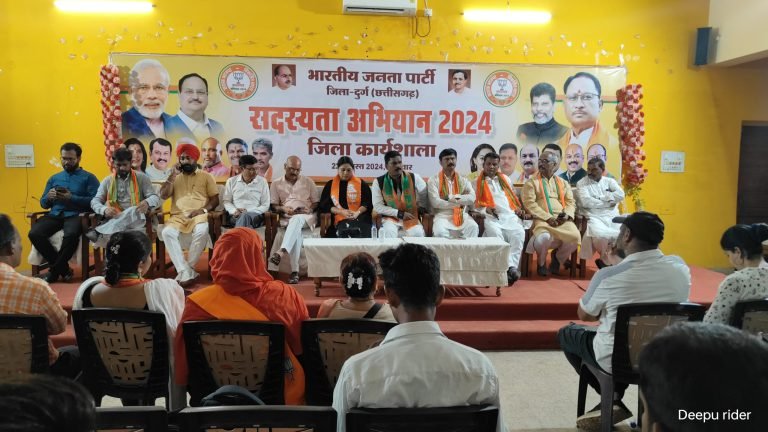 BIG-BREAKING-Minority-Front-will-run-cleanliness-campaign-in-temples-National-Officer-who-came-to-Durg-gave-information-scaled