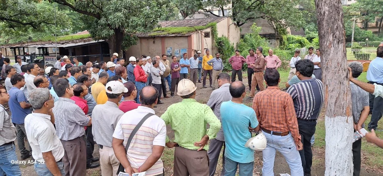 NJCS unions protest at ED Works office of Durgapur Steel Plant on SAIL bonus