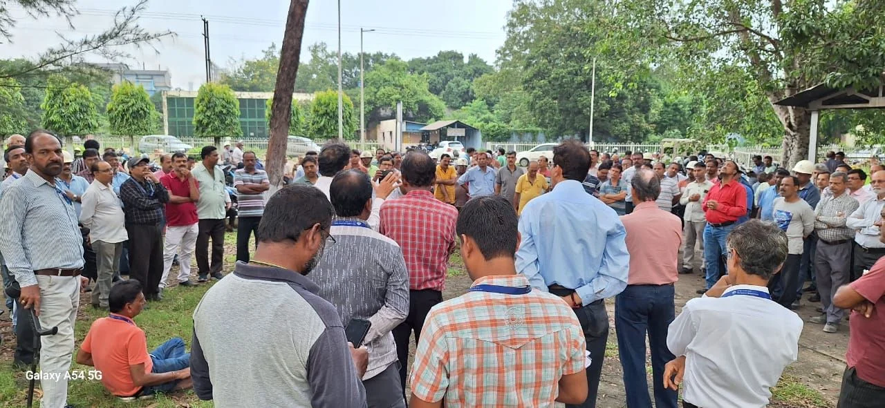 NJCS unions protest at ED Works office of Durgapur Steel Plant on SAIL bonus