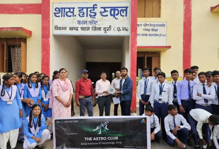The-Astro-Club-BIT-Durg-explained-astronomical-phenomena-to-the-children-of-9th-10th-class-of-govern