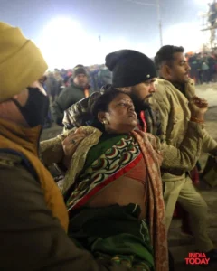 More than 12 devotees died due to stampede in Prayagraj Mahakumbh, questions raised on VIP culture, demand to call army