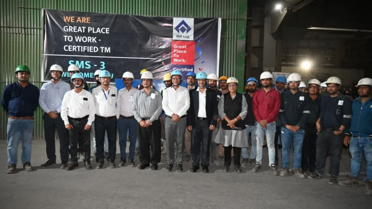 Record production of blast furnace, SMS 3 and sinter plant, DIC Anirban Dasgupta arrived to congratulate