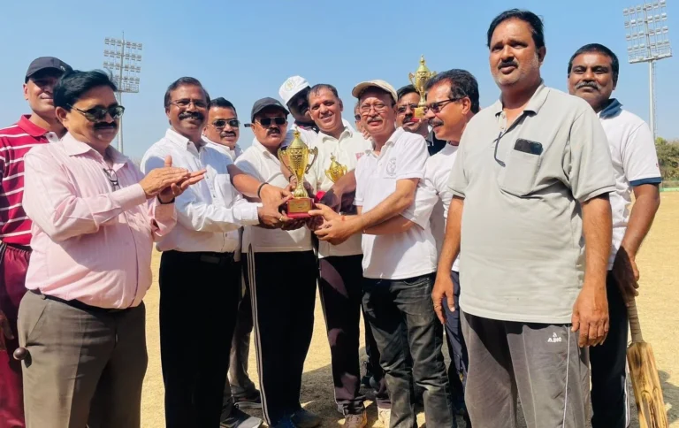 Maratha Mitra Mandal Sector 7 captured the trophy by defeating Maharashtra Mandal Sector 4 by 8 wickets
