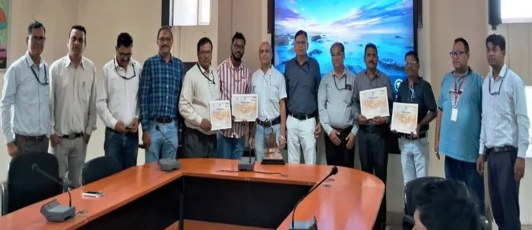 Bhilai Steel Plant employees received Karma Shiromani Award