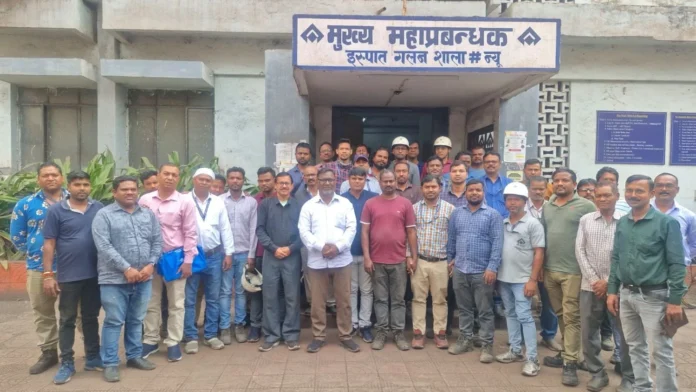 New executive committee of SAIL SC-ST Employees Federation Bokaro unit formed in SMS New Oliver became president, Jeevan became secretary New executive committee of SAIL SC-ST Employees Federation Bokaro unit formed in SMS New, Oliver became president, Jeevan became secretary