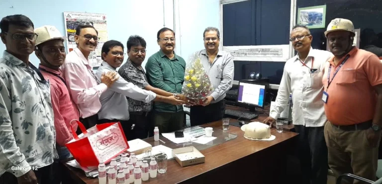 BSP Rail Mill GM S Chattopadhyay becomes CGM, employees welcome him, going to Rourkela after 32 years