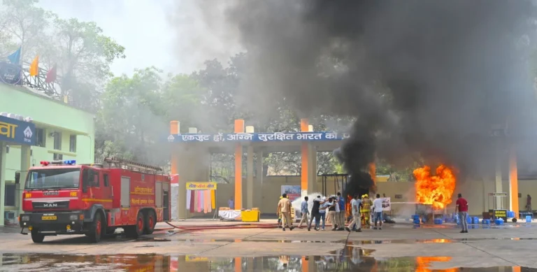 National Fire Service Day 2025: Firefighters of Bhilai Steel Plant showed bravery, got this award