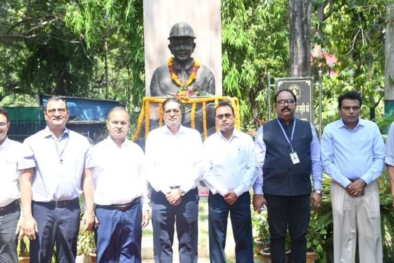 Labour and Maharashtra Day celebrated in Western Coalfields Limited, martyrs remembered