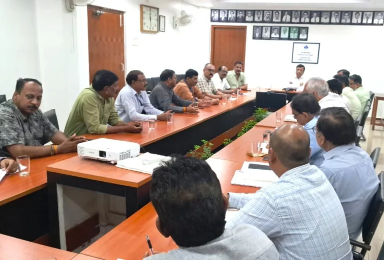 The union told CGM in his face- Employees are roaming around TA building-maintenance office, do something