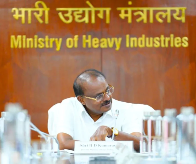 Union Minister HD Kumaraswamy held a big meeting, where and how many e-buses will run in the country