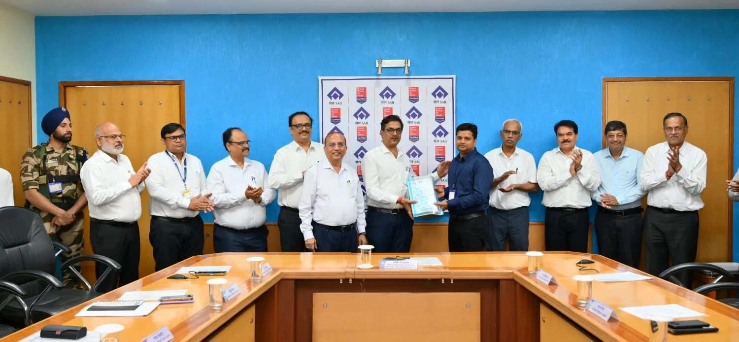 5 employees of SAIL Refractory Unit received this gift
