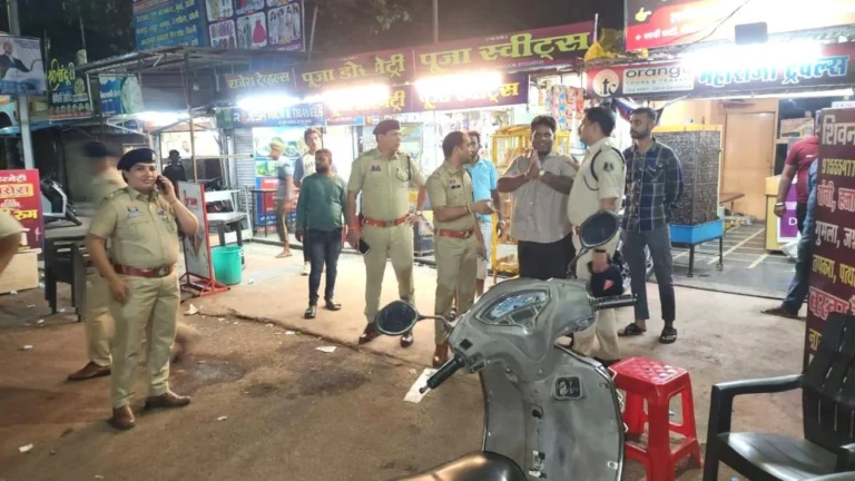 Police action against those loitering and drinking alcohol in public places in Durg-Bhilai, Jamul, Nevai
