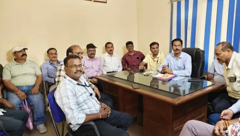 Bhilai Steel Plant should first break the encroachments coming in the way of water flow INTUC