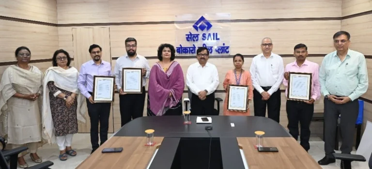 Four BSL employees shine in SAIL's AI&U competition, felicitated by DIC