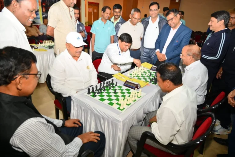 SPSB Inter Steel Plant Chess Competition 2025: Tough competition between ED-CGM and Olympian-SEFI Chairman