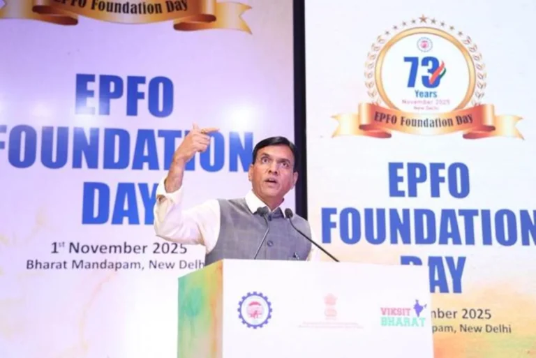 employees-pension-scheme-1995-epfo-and-india-post-payments-bank-sign-mou-postmen-to-help-pensioners
