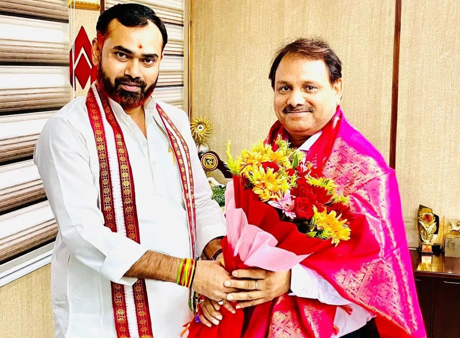 Kumar Amit congratulated the newly appointed Director-in-Charge of BSL, Priyaranjan (1)