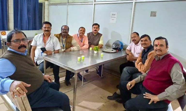 BSP News Bhilai Karmachari Union Accuses Management of Biometrics RFID Danger in the Plant, and illness of Employees