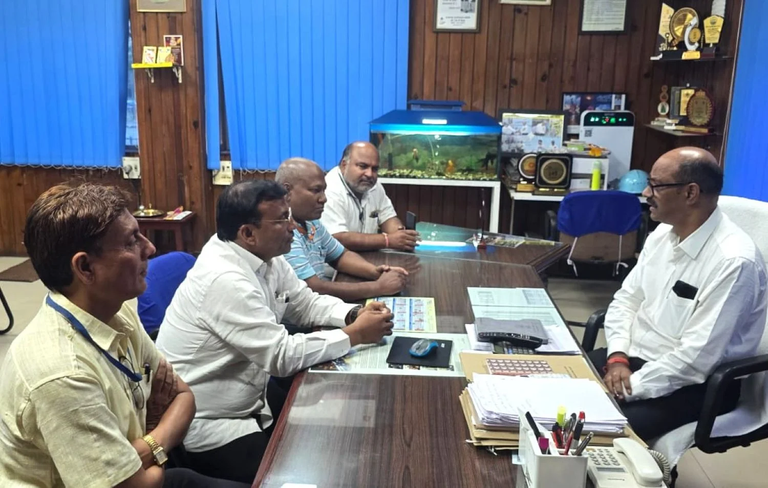 Demand for a Ban on Retrenchment of Contract Workers Questions also Raised on Overloaded Transport