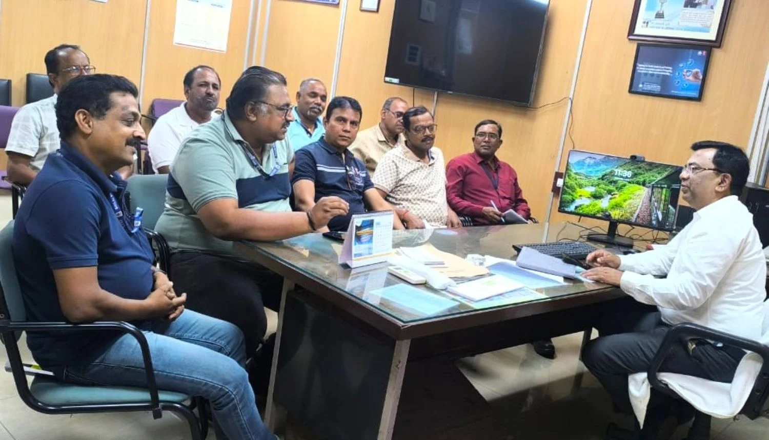 Bhilai Steel Plant CITU holds Meeting with CGM Utpal Dutta Department Upset over Teflon Tape Torch Batteries kerosene