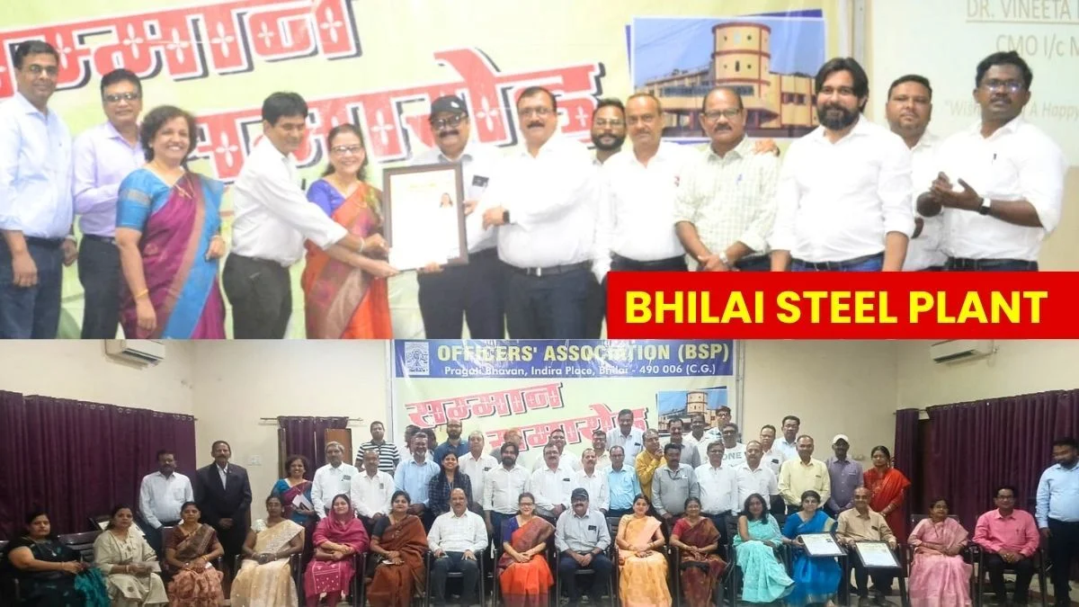 CMO in Charge Dr Vinita Dwivedi and 21 other Officers Retired BSP OA Honored Them 3